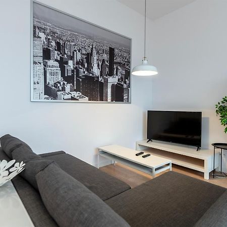 Ferienwohnung Penthouse With A View Of Lodz & Free Parking Exterior foto